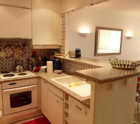 Sleeps 4 Air Con Wifi Apartment Cannes